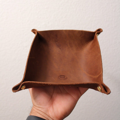 CATCH-ALL TRAY
